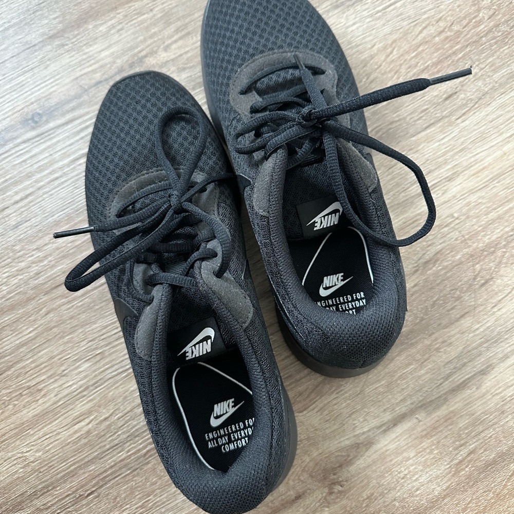 Nike Women’s Black Running Shoes
